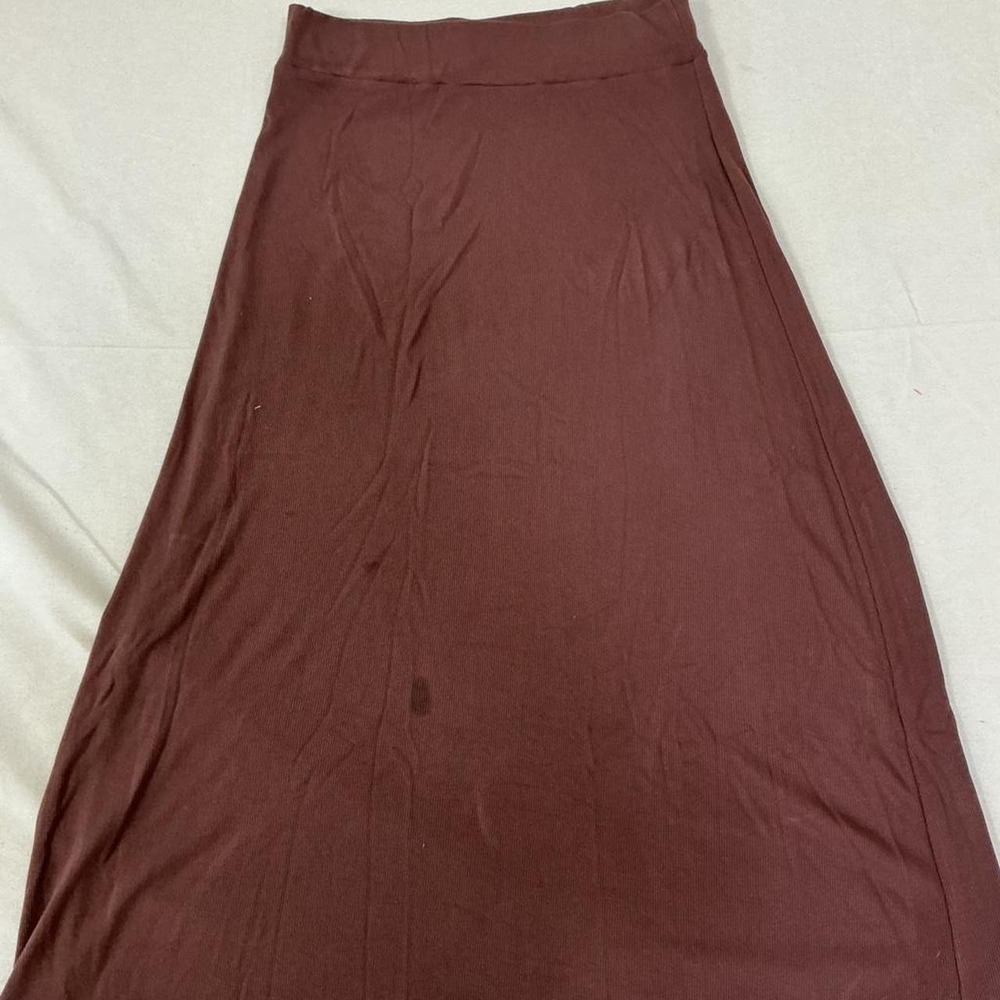 Brown midi/maxi skirt with a flattering flowy silhouette